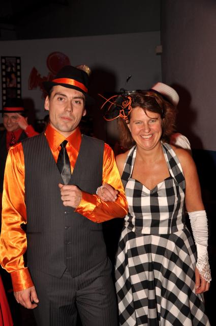 min 2010 11 13 fous swing 194